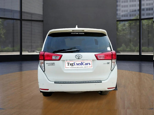 TOYOTA INNOVA CRYSTA 2.4 V 2020