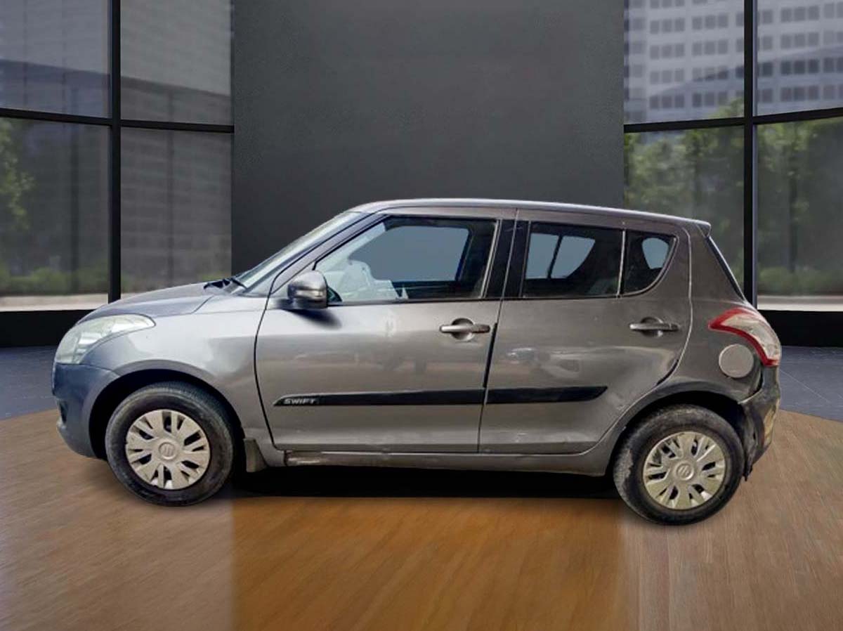 MARUTI SWIFT LXI 0176