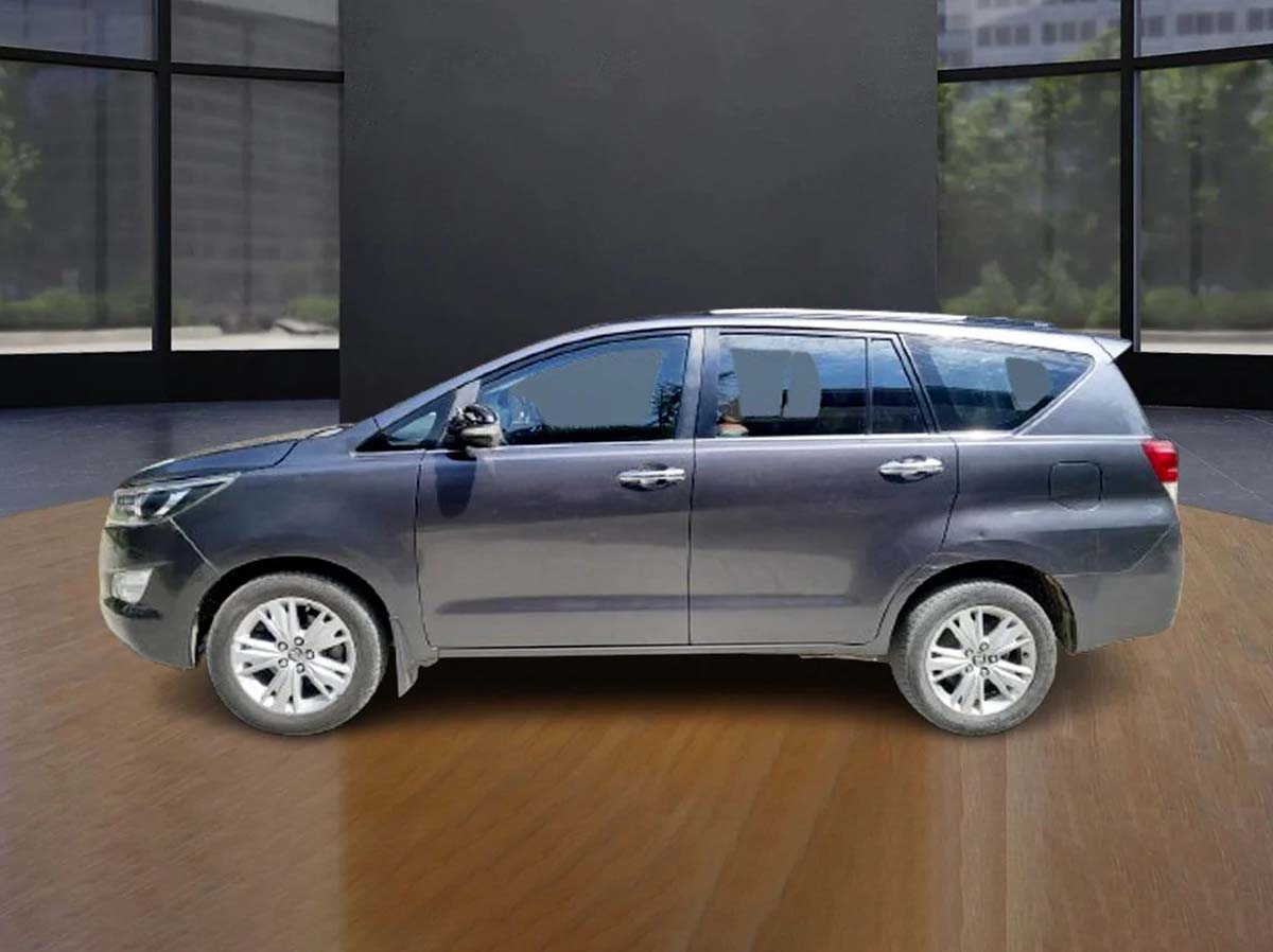 TOYOTA INNOVA CRYSTA 2.8Z 1344