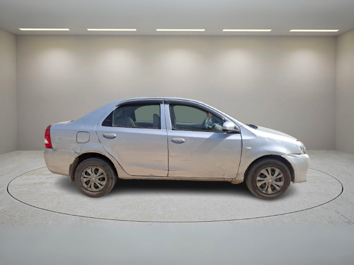 TOYOTA ETIOS G 2016
