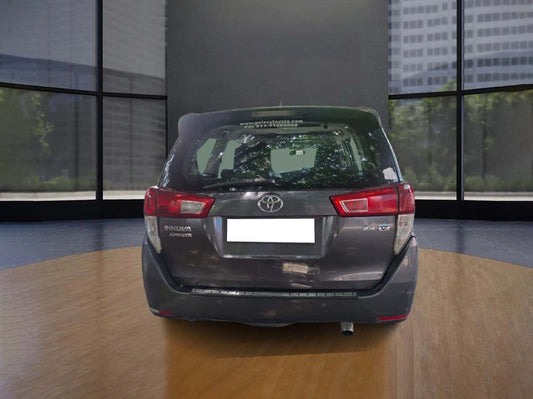 TOYOTA INNOVA CRYSTA 2.4 V MT 4116