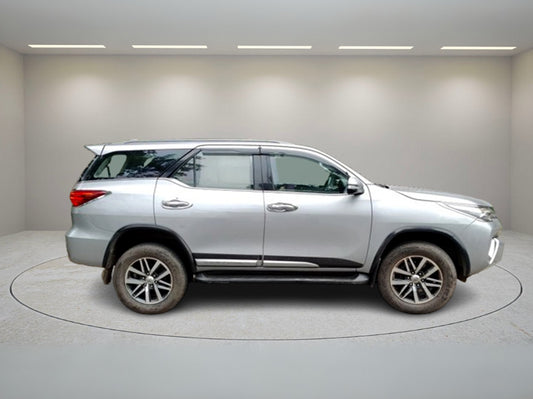 TOYOTA FORTUNER 4X4 AT 2017