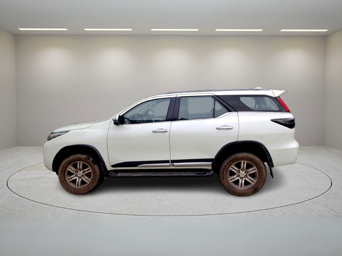 TOYOTA FORTUNER 4X2 MT 2018