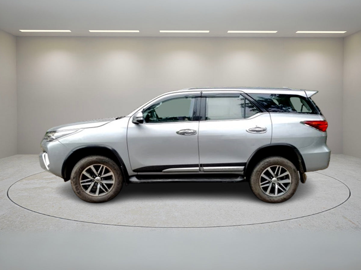 TOYOTA FORTUNER 4X4 AT 2017