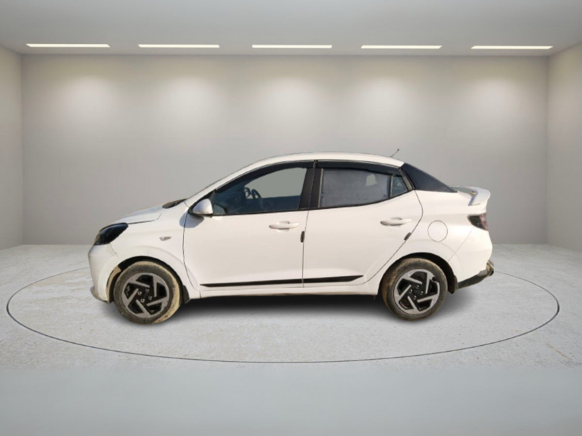 HYUNDAI AURA 1.2 MT 2023