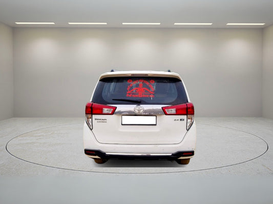 TOYOTA INNOVA CRYSTA 2.4 G MT 2022