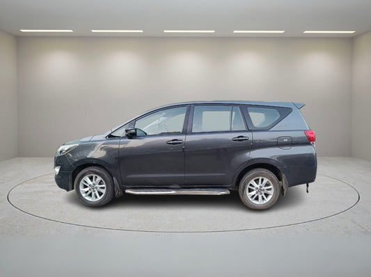 TOYOTA INNOVA CRYSTA 2.4 G MT 8STR 2018