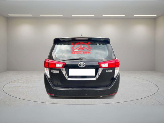 TOYOTA INNOVA CRYSTA 2.4 G MT 2022