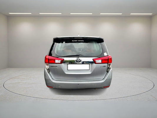 TOYOTA INNOVA CRYSTA 2.4 G AT 2020