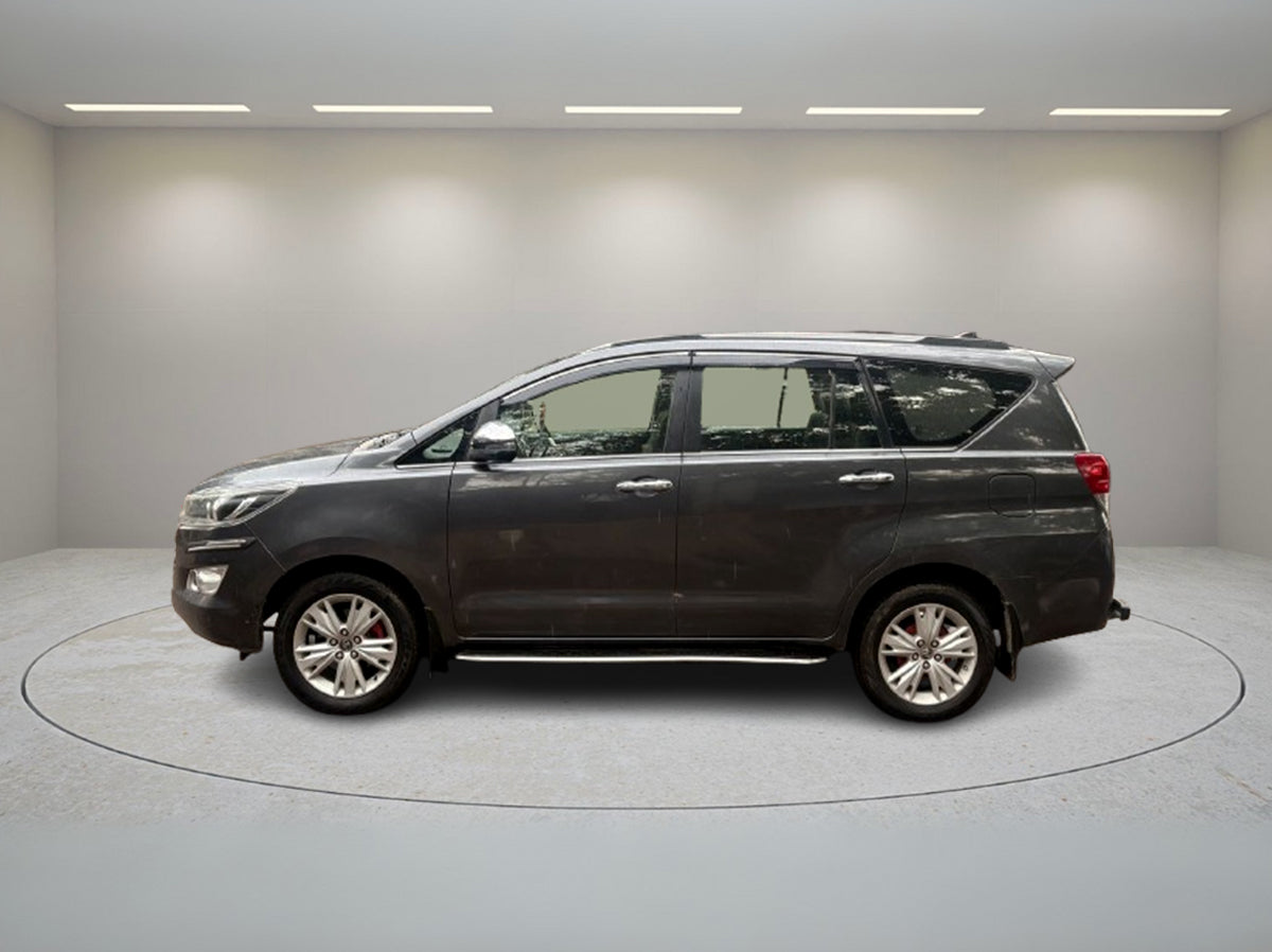 TOYOTA INNOVA CRYSTA 2.4 Z 2020