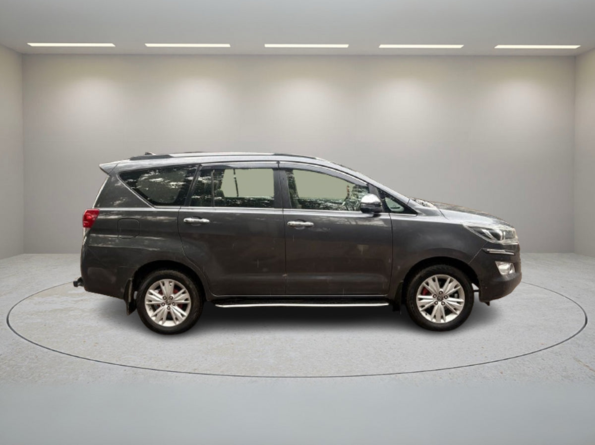 TOYOTA INNOVA CRYSTA 2.4 Z 2020