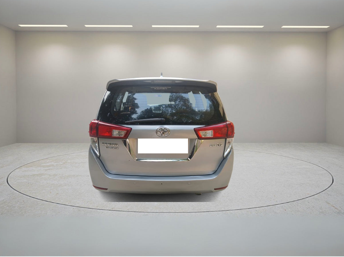 TOYOTA INNOVA CRYSTA 2.8 G AT 2017