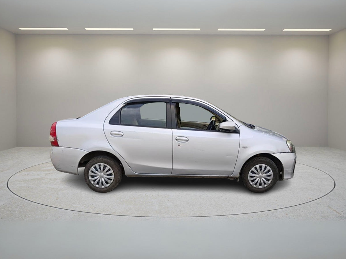 TOYOTA ETIOS G 2018