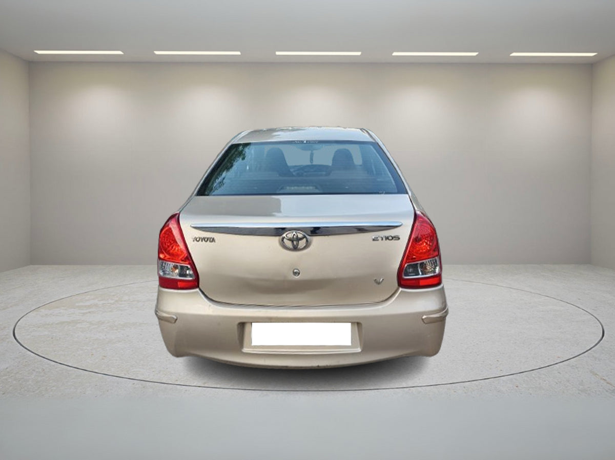 Toyota Etios V 2011 – Simple, Spacious, and Reliable