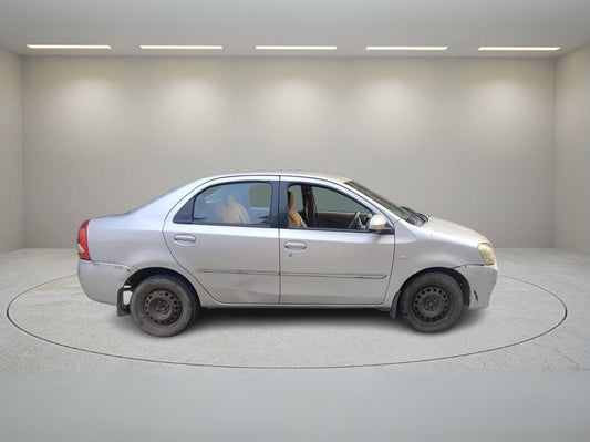 TOYOTA ETIOS 1.5 G 2013