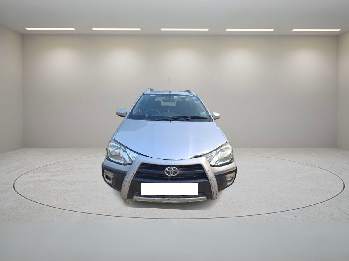 TOYOTA ETIOS CROSS G 2015