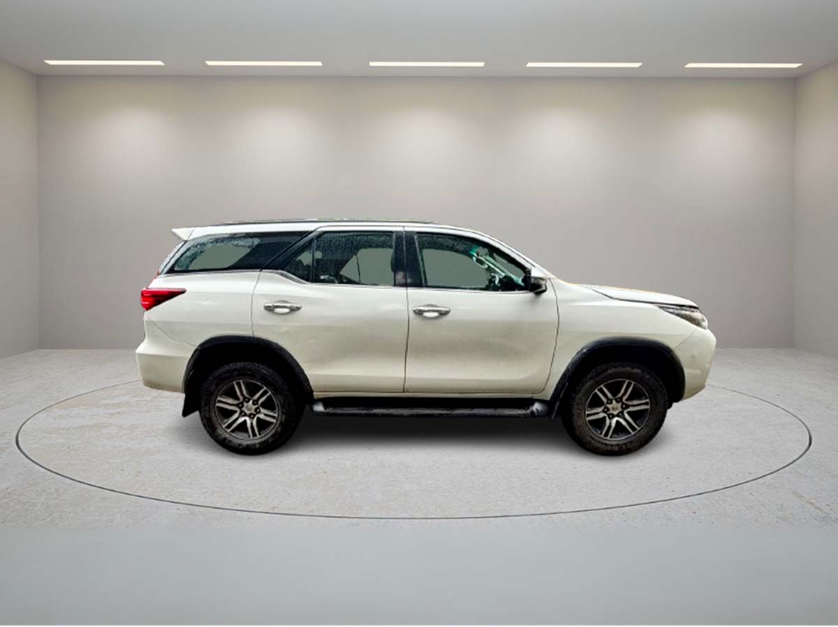 TOYOTA FORTUNER 4*2 AT 2017