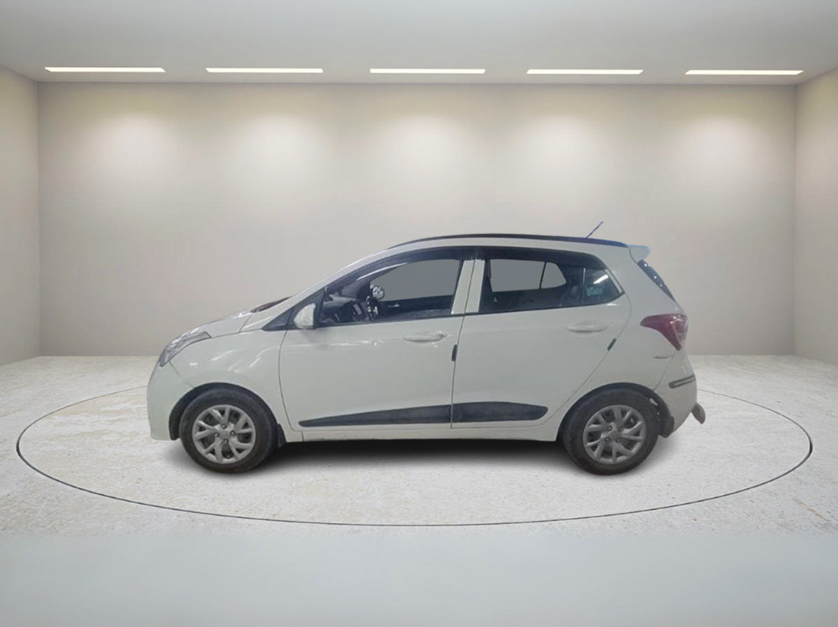 HYUNDAI GRAND I.10 SPORTZ 1.2 2018