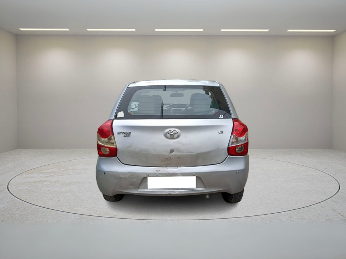 TOYOTA ETIOS LIVA 2015