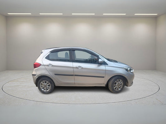 TATA TIAGO XZ 2017
