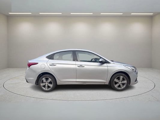 HYUNDAI VERNA 1.6 VTVT SX 2017