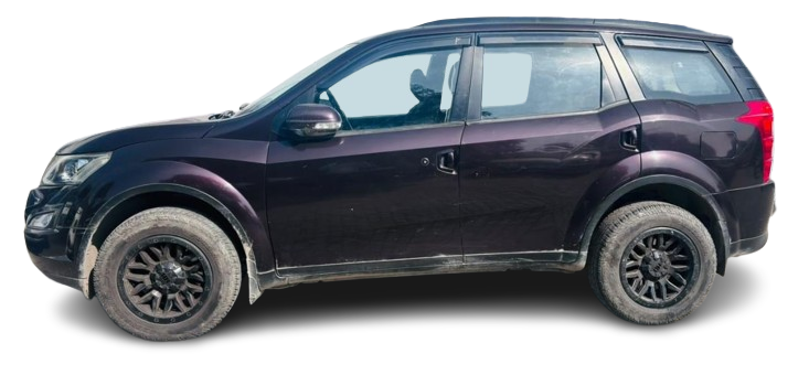 MAHINDRA XUV500 FWD W6 AT 2017