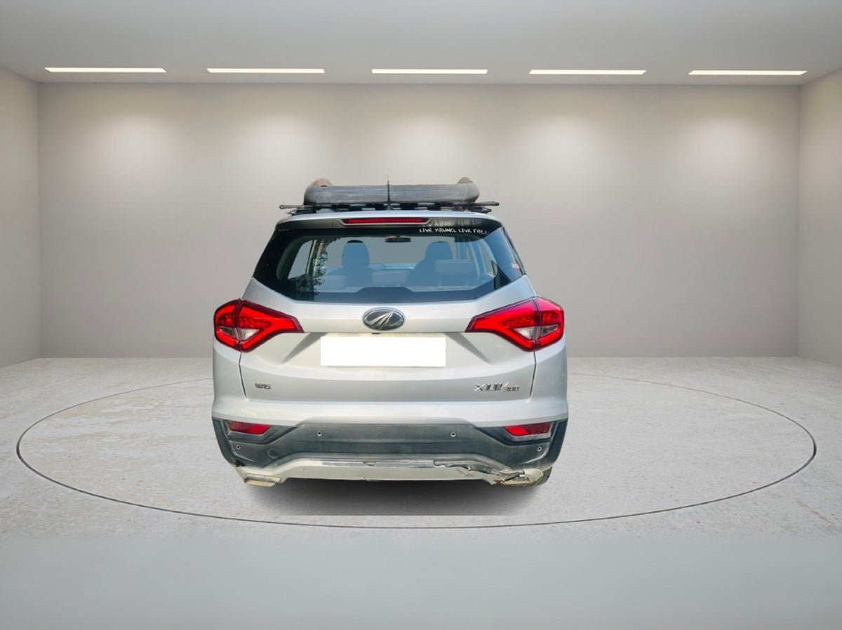 MAHINDRA XUV 300 W6 MT 2020