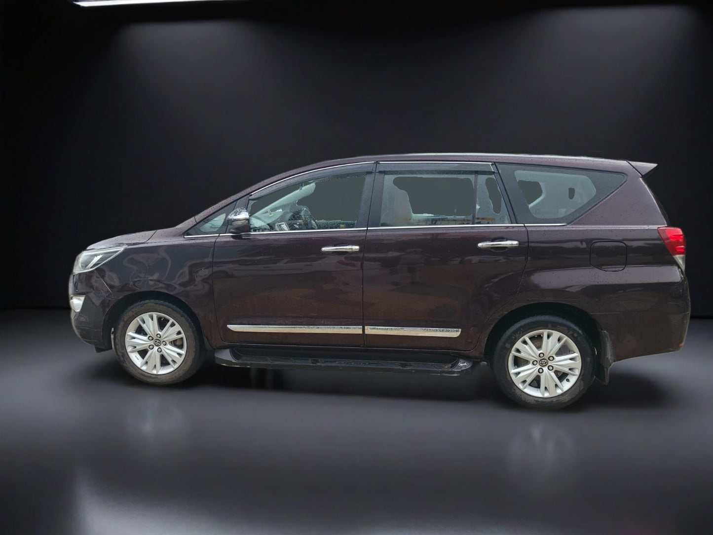 Used Toyota Innova Crysta 2.8 Z AT 2018 — Delhi