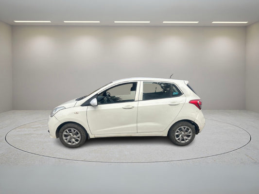 HYUNDAI GRAND I10 SPORTZ 1.2 2017