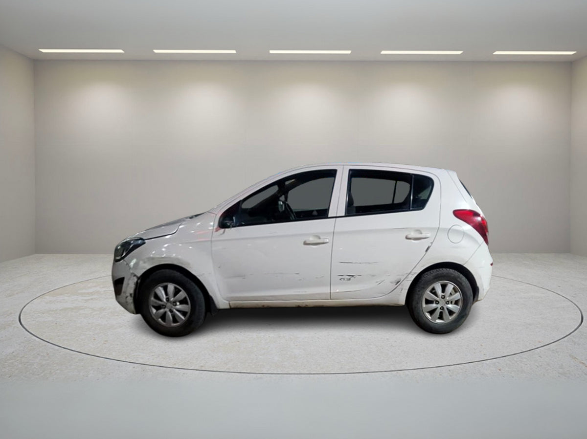 HYUNDAI I.20 SPORTZ 2012