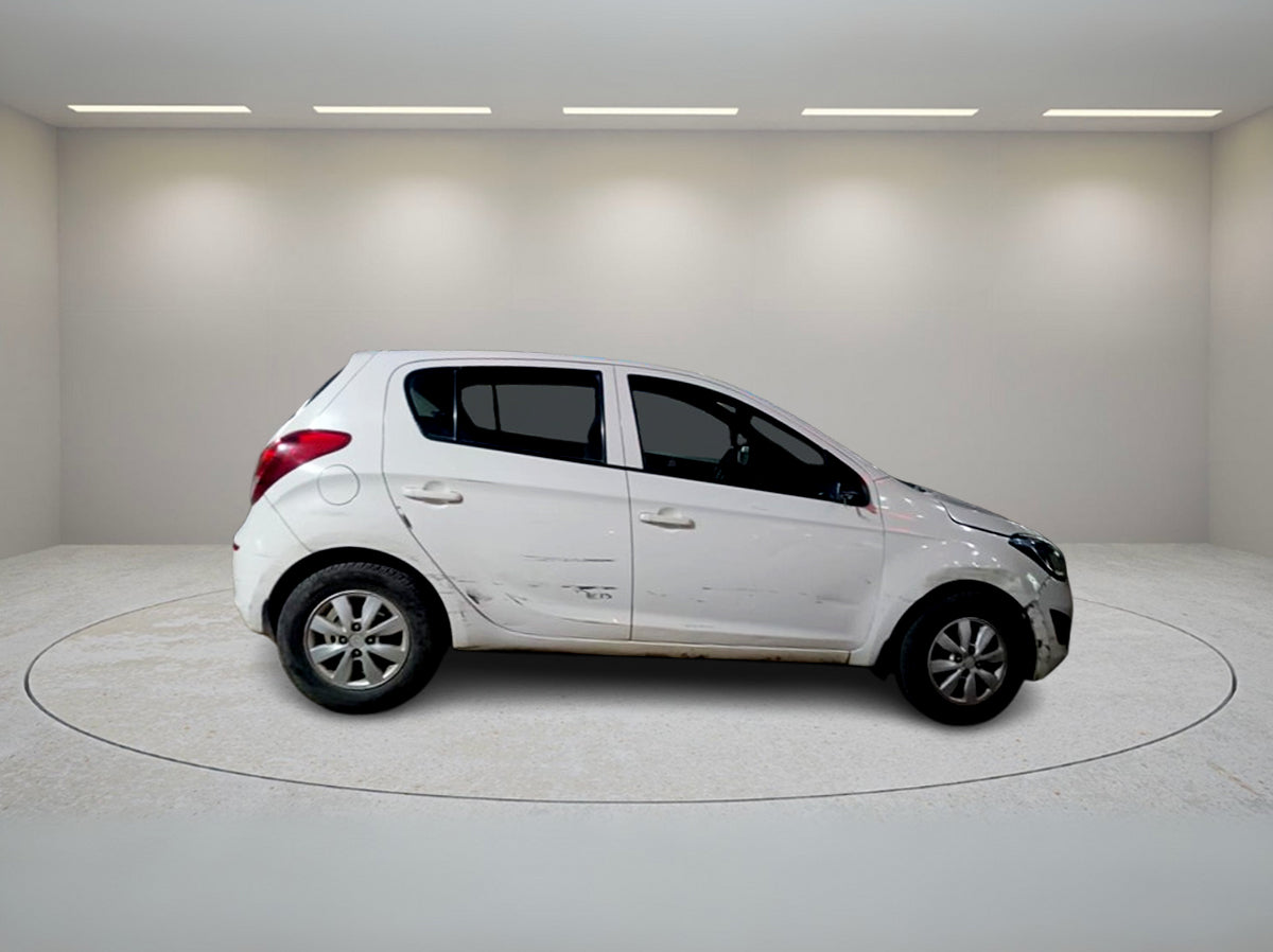 HYUNDAI I.20 SPORTZ 2012