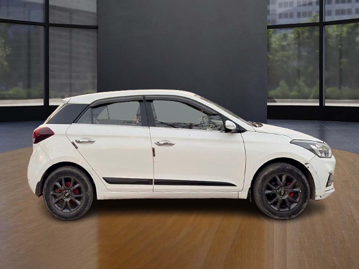 HYUNDAI i20 SPORTZ +VTVT 0312