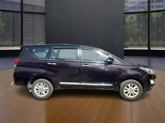 TOYOTA INNOVA CRYSTA 2.4 G 1056
