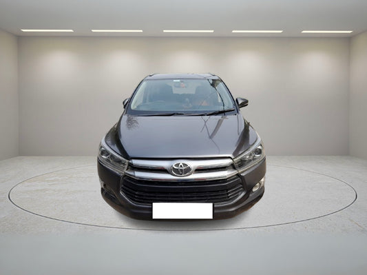 TOYOTA INNOVA CRYSTA 2.4 2018