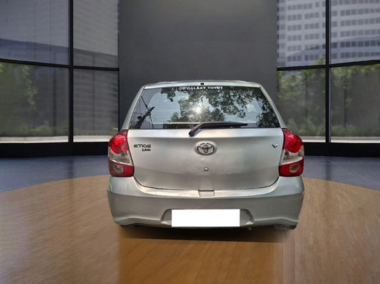 TOYOTA  ETIOS LIVA V 3147