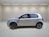 TOYOTA LIVA G 2011