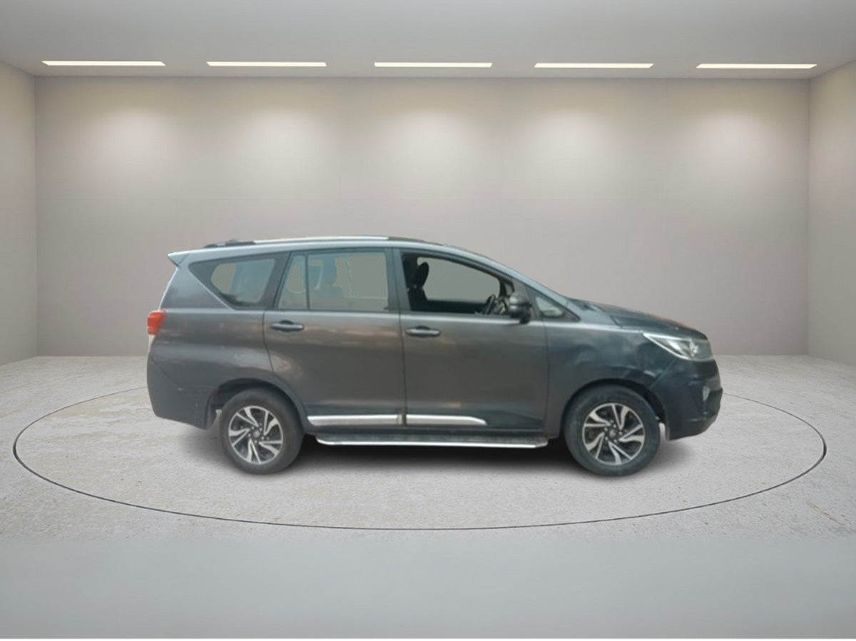 TOYOTA INNOVA CRYSTA G AT 2021