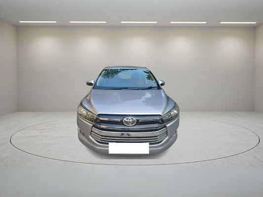 TOYOTA INNOVA CRYSTA 2.8 G AT 2017