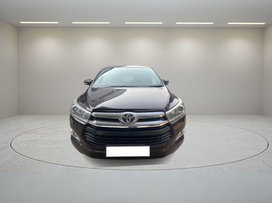 TOYOTA INNOVA CRYSTA V MT 2016