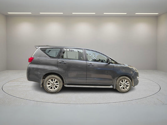 TOYOTA INNOVA CRYSTA G MT 2019