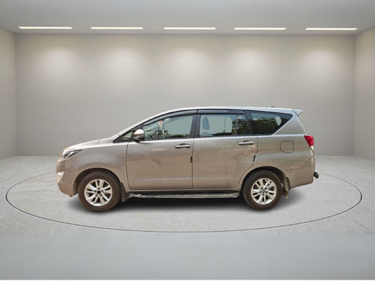 TOYOTA INNOVA CRYSTA 2.4 G MT 2018