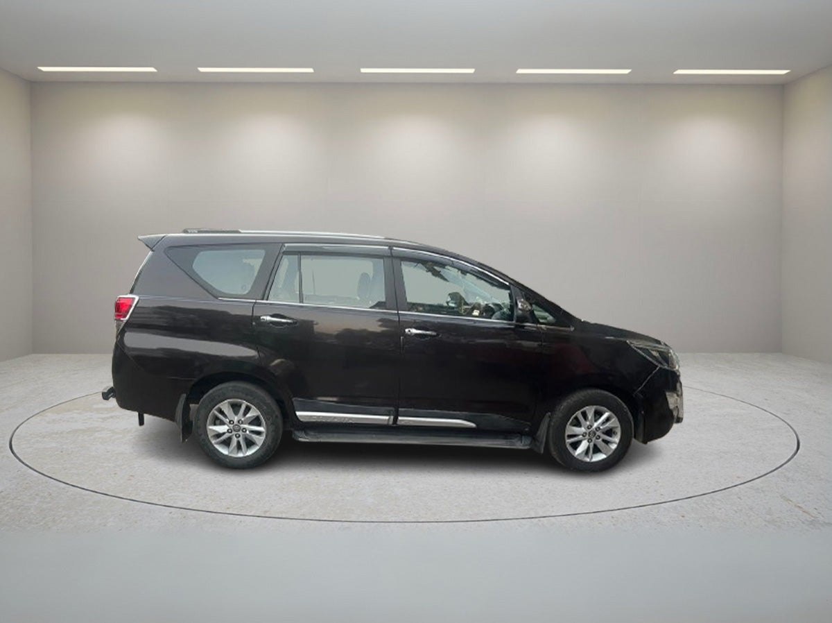 TOYOTA INNOVA CRYSTA 2.4 G MT 2019