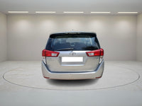 TOYOTA INNOVA CRYSTA 2.4 V MT 2017