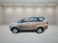 TOYOTA INNOVA CRYSTA 2.7 V 2017