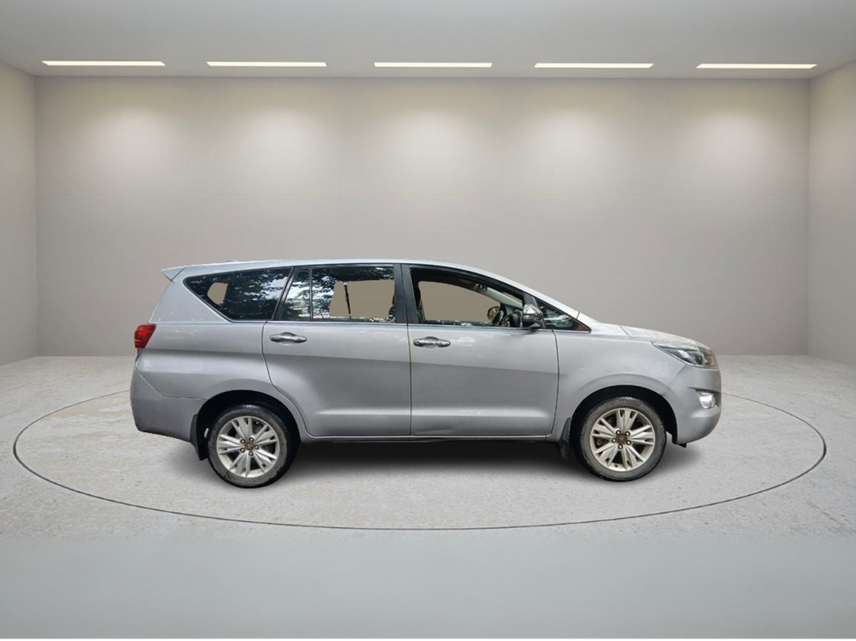 TOYOTA INNOVA CRYSTA 2.8 Z 2018