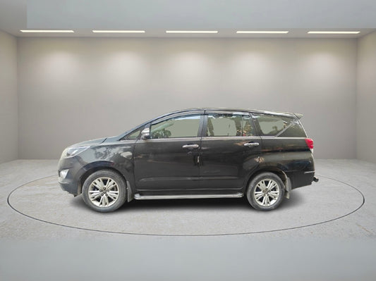 TOYOTA INNOVA CRYSTA 2.7 Z AT 2016