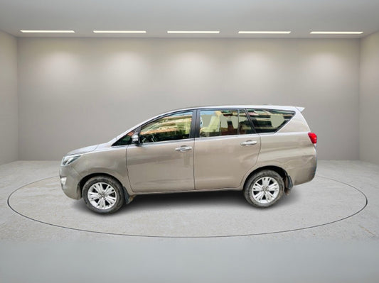 TOYOTA INNOVA CRYSTA Z AT 2019