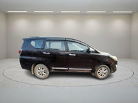 TOYOTA INNOVA CRYSTA 2.4 G MT 2017