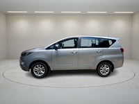 TOYOTA INNOVA CRYSTA 2.4 V MT 2017