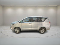 TOYOTA INNOVA CRYSTA GX MT 2023